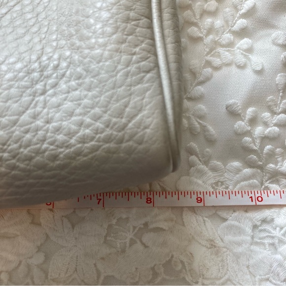 Dooney & Bourke mini barrel cream white pebbled leather bag small purse - Picture 5 of 15